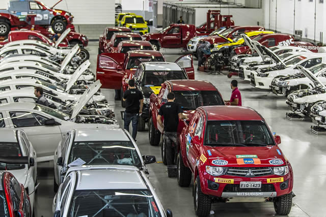 Resultado de imagem para a Mitsubishi, em Catalão