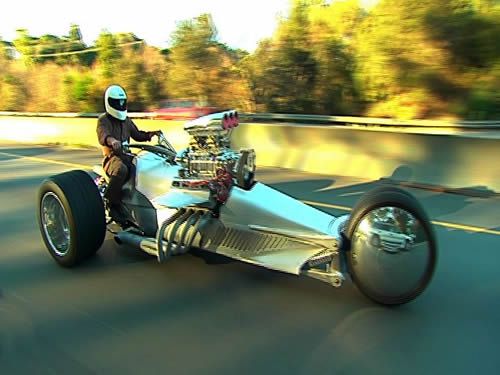 Super Triciclo com motor V8 Hemi Blower SHOPCAR